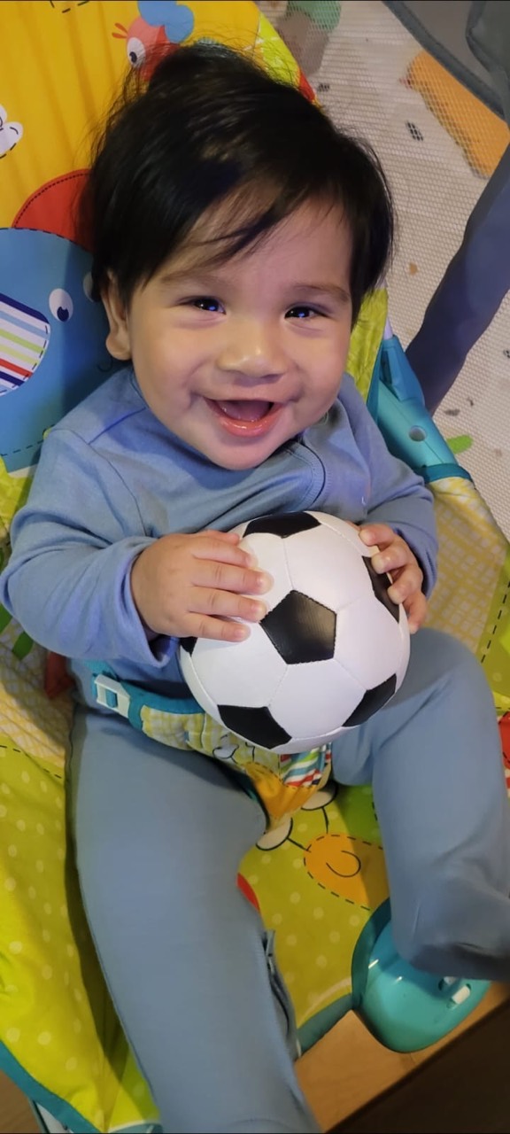 Juan David sonriendo